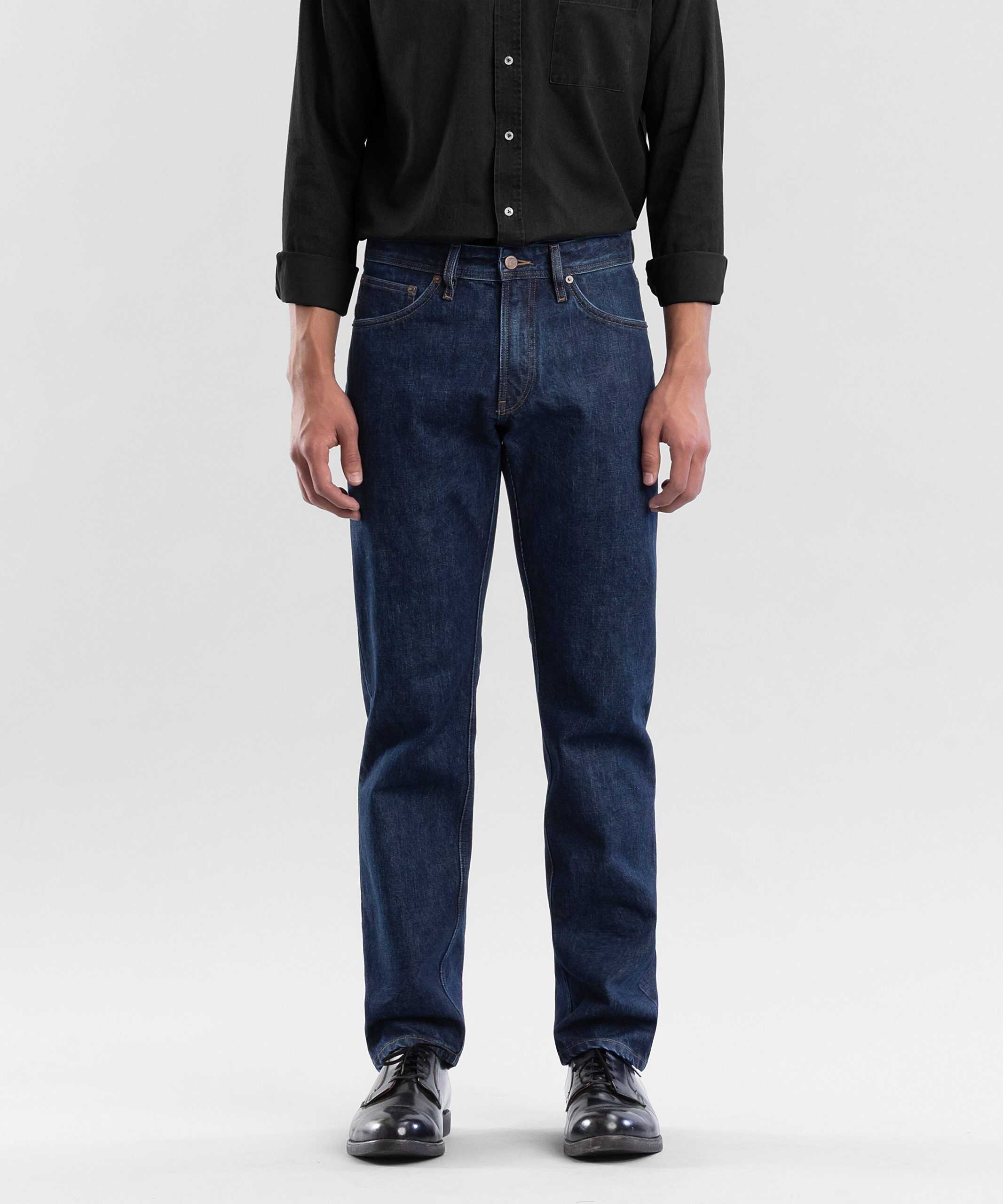 Fewer clothes. Fewer decisions.